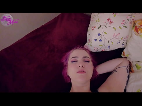 ❤️ Schlampige Klassenkameradin bat mich, die OBG mit ihr zu überspringen, also fickten wir ohne Kondom ☑ Porno bei uns ️❤